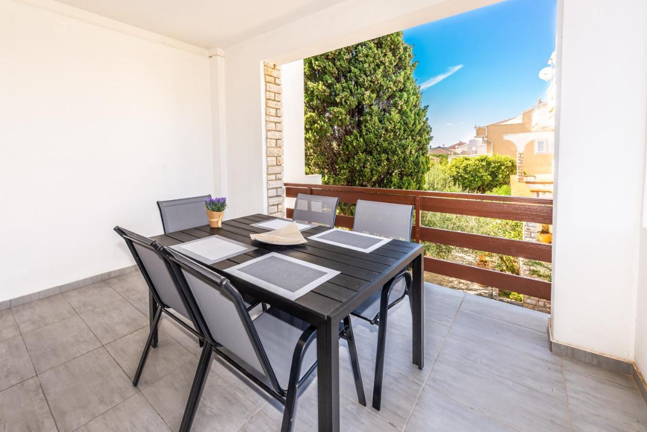 Apartmani Tatjana Novalja Dış mekan fotoğraf